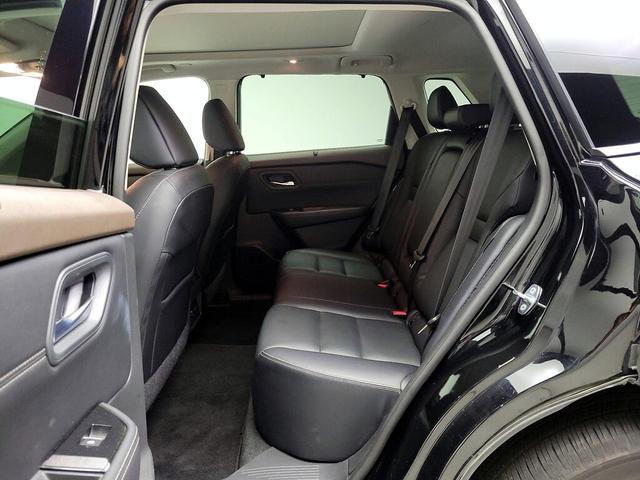 Photo of 2022 Black Nissan Rogue