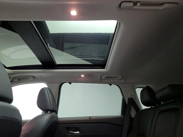 Photo of 2022 Black Nissan Rogue