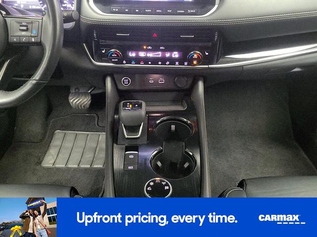 Photo of 2022 Black Nissan Rogue