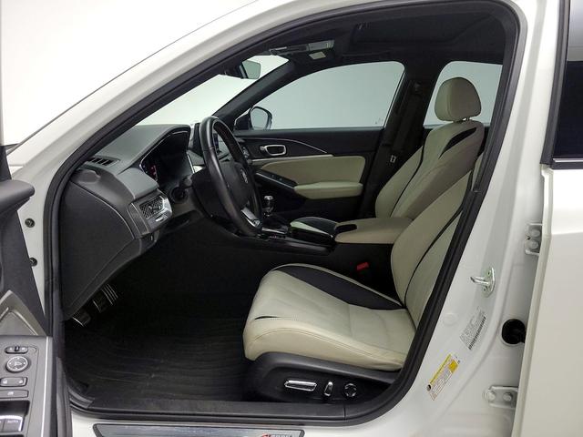 Photo of 2023 White Acura Integra