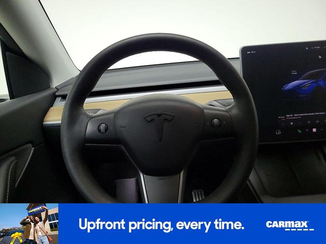 Photo of 2022 Blue Tesla Model Y