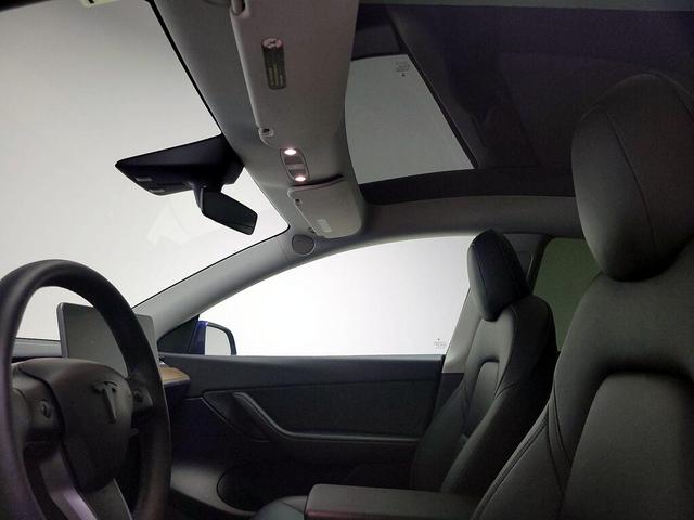 Photo of 2022 Blue Tesla Model Y