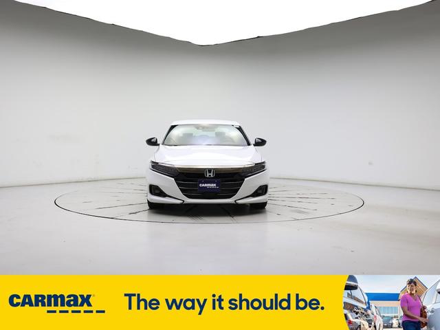 Photo of 2022 White Honda Accord