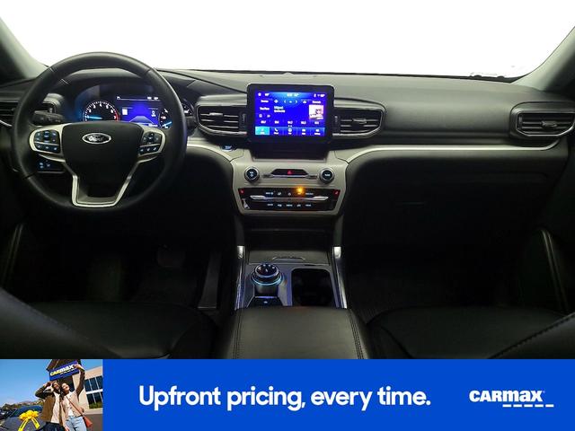 Photo of 2023 Black Ford Explorer