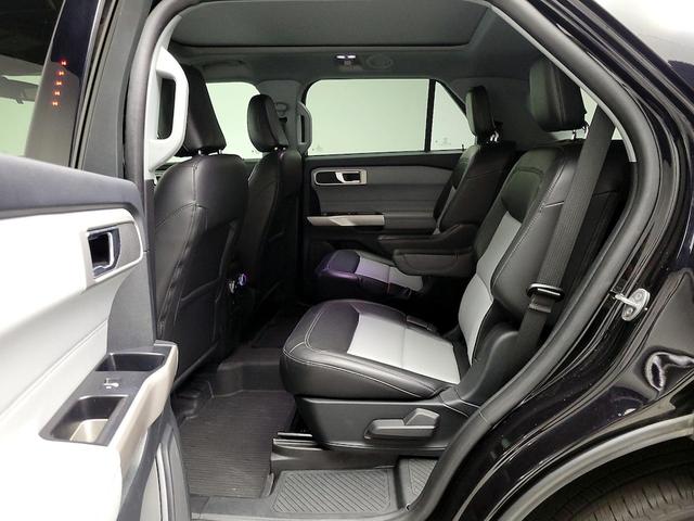Photo of 2023 Black Ford Explorer