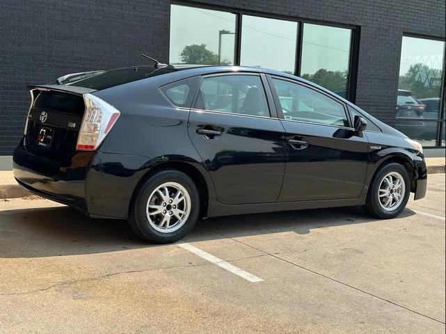 Photo of 2010 Black Toyota Prius