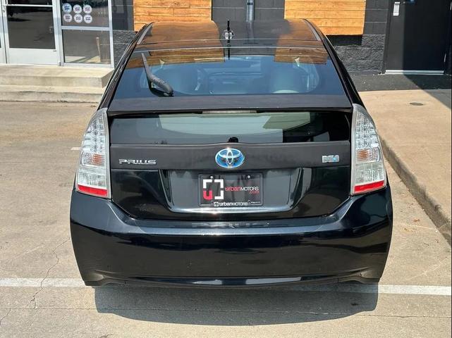 Photo of 2010 Black Toyota Prius