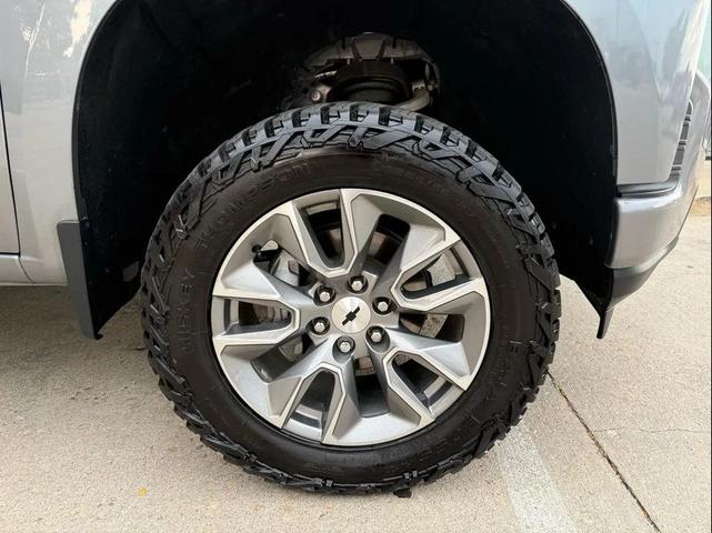 Photo of 2021 Gray Chevrolet Silverado 1500