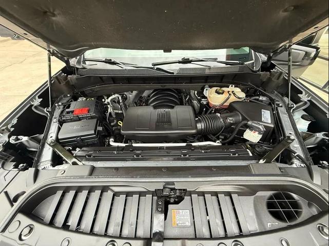 Photo of 2021 Gray Chevrolet Silverado 1500