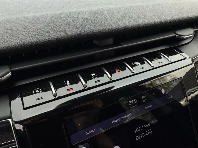 Photo of 2023 Gray Jeep Grand Cherokee L