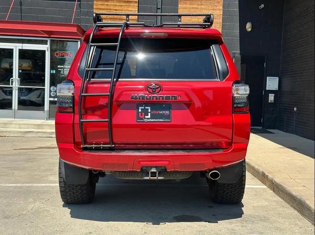 Photo of 2016 Red Toyota 4Runner