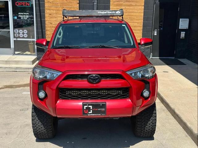 Photo of 2016 Red Toyota 4Runner