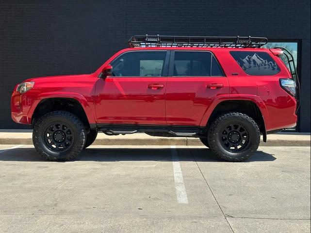 Photo of 2016 Red Toyota 4Runner