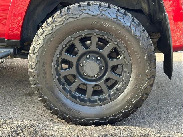 Photo of 2016 Red Toyota 4Runner