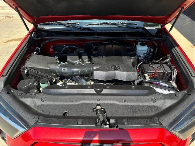 Photo of 2016 Red Toyota 4Runner
