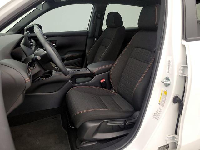 Photo of 2024 White Honda HR-V