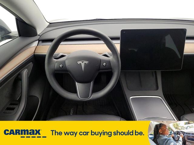 Photo of 2023 Gray Tesla Model 3