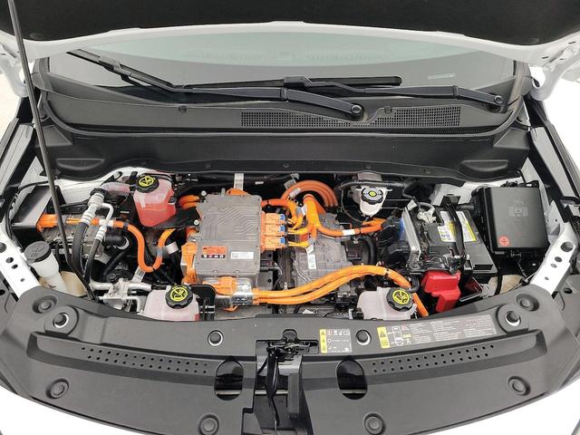 Photo of 2023 White Chevrolet Bolt EUV