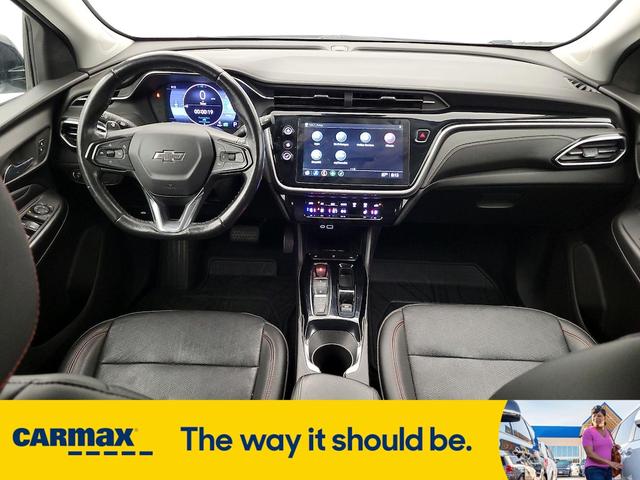 Photo of 2023 White Chevrolet Bolt EUV