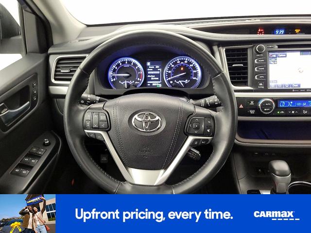 Photo of 2019 Blue Toyota Highlander