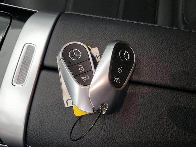 Photo of 2023 White Mercedes-Benz C-Class