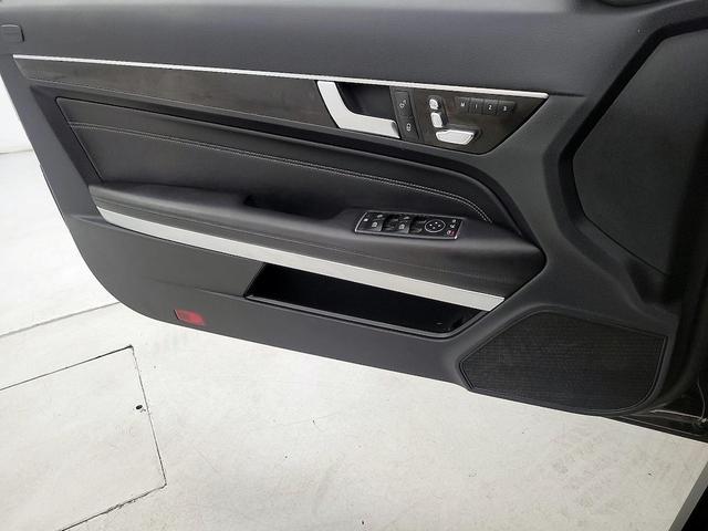 Photo of 2017 Black Mercedes-Benz E-Class