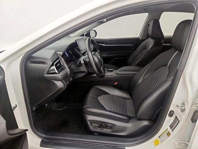 Photo of 2023 White Toyota Camry