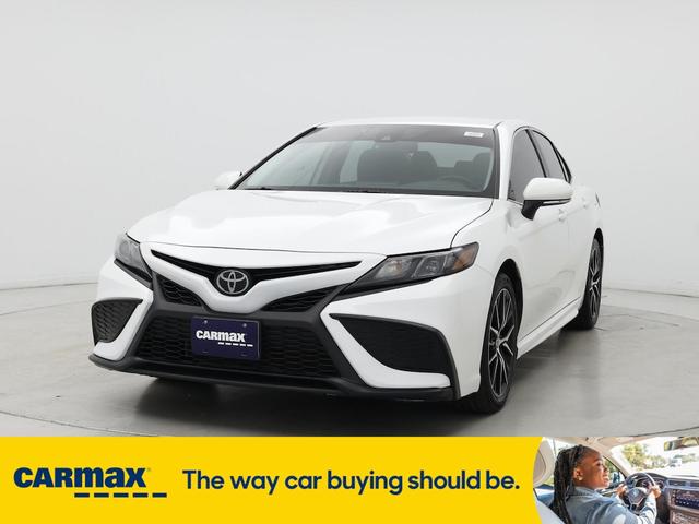 Photo of 2023 White Toyota Camry