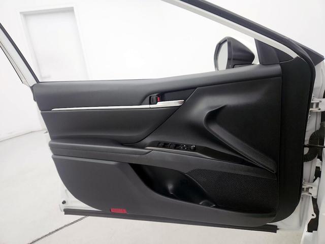 Photo of 2023 White Toyota Camry