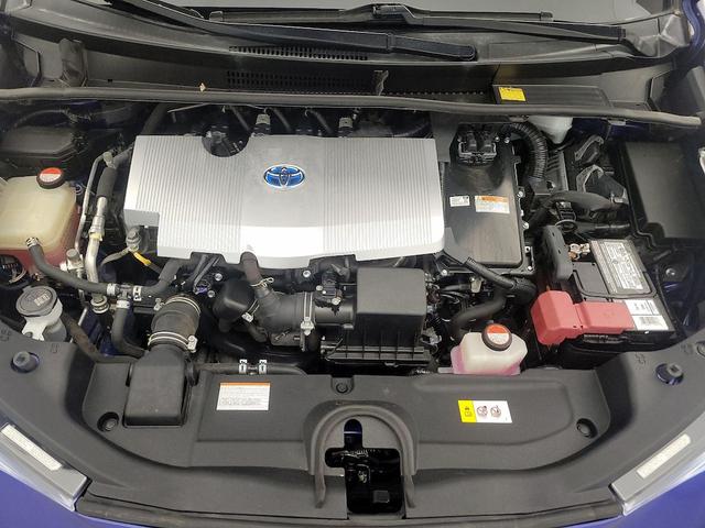 Photo of 2016 Blue Toyota Prius