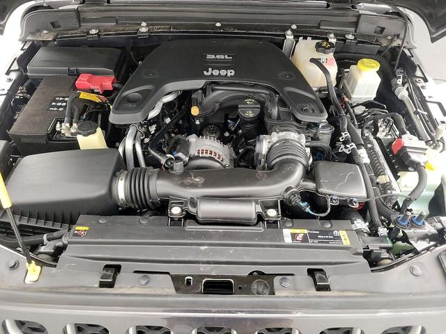 Photo of 2021 Gray Jeep Gladiator