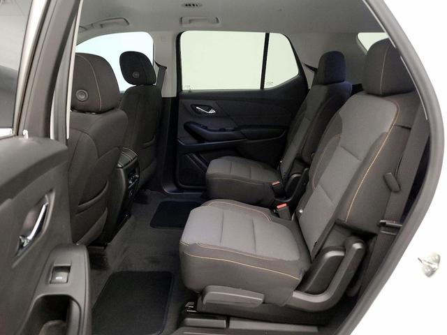 Photo of 2021 White Chevrolet Traverse