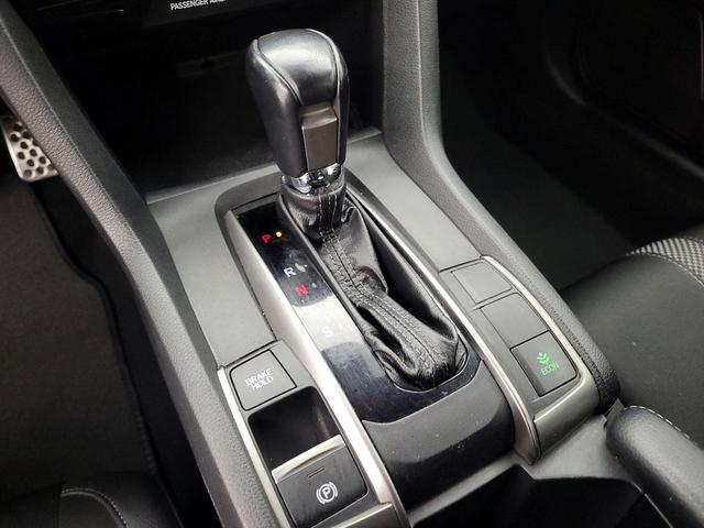 Photo of 2021 Gray Honda Civic