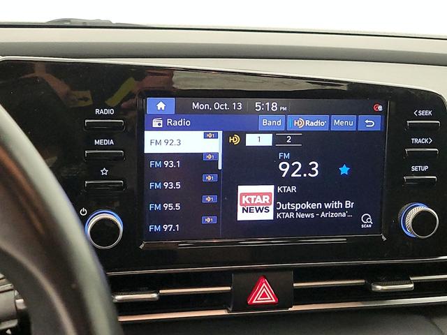 Photo of 2022 Black Hyundai ELANTRA