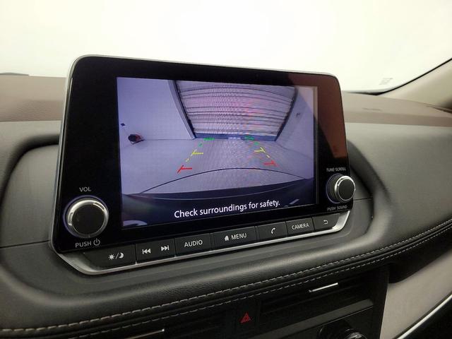 Photo of 2023 Black Nissan Rogue
