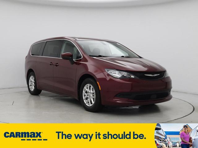 2022 Chrysler Voyager