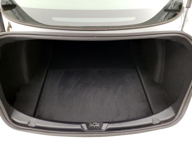 Photo of 2023 White Tesla Model 3