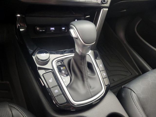 Photo of 2024 Blue Kia Seltos