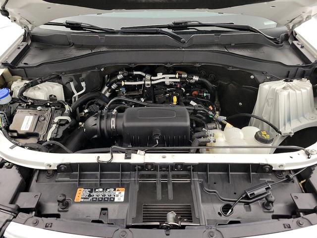 Photo of 2022 White Ford Explorer