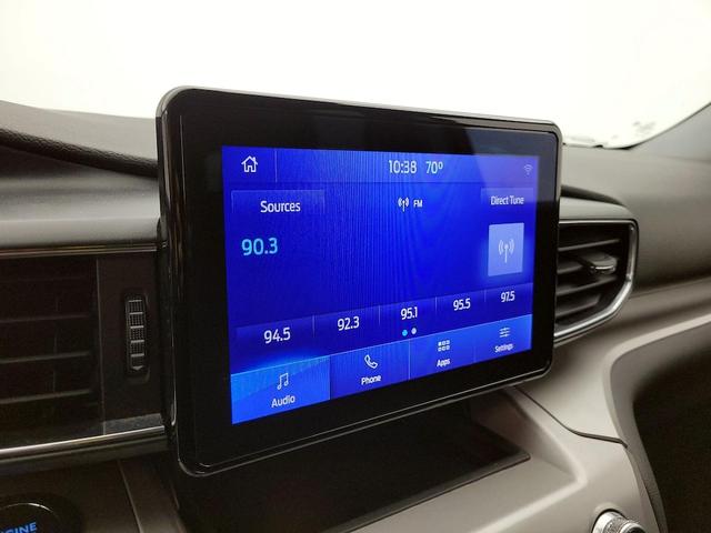 Photo of 2022 White Ford Explorer