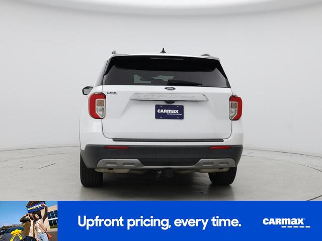 Photo of 2022 White Ford Explorer