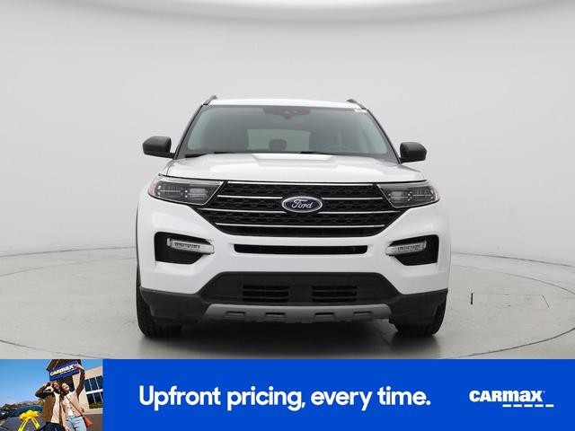 Photo of 2022 White Ford Explorer