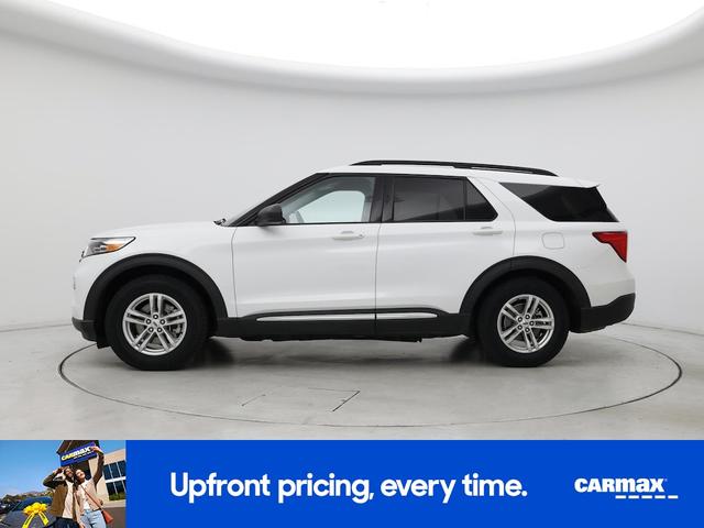 Photo of 2022 White Ford Explorer