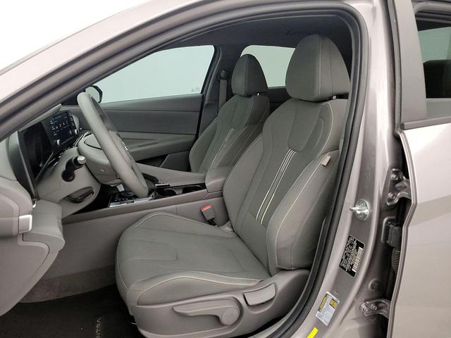 Photo of 2022 Gray Hyundai ELANTRA HEV