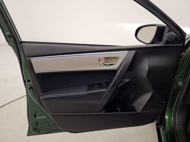 Photo of 2016 Green Toyota Corolla