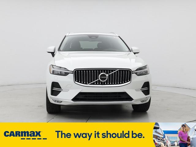 Photo of 2023 White Volvo XC60
