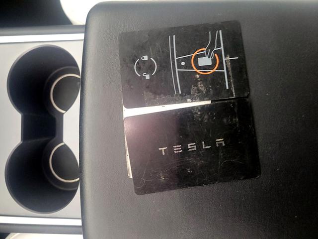 Photo of 2022 Red Tesla Model Y