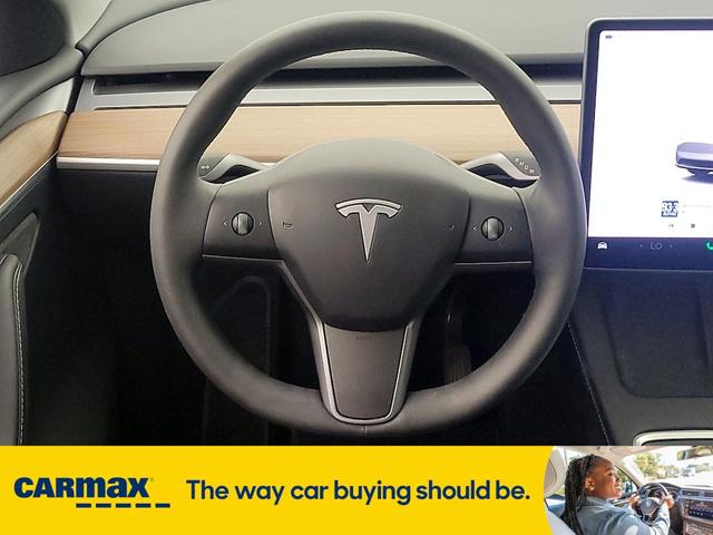 Photo of 2024 White Tesla Model Y