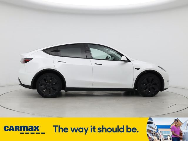 Photo of 2024 White Tesla Model Y