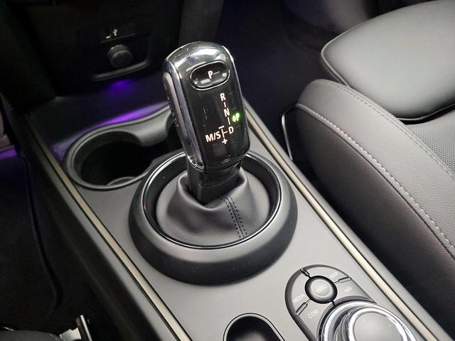 Photo of 2023 White MINI Countryman
